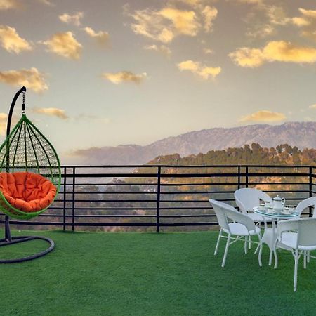 Mystic Kasauli I Pvt Balcony I Peacefull Area I Serviced Apt I By Exotic Stays ภายนอก รูปภาพ