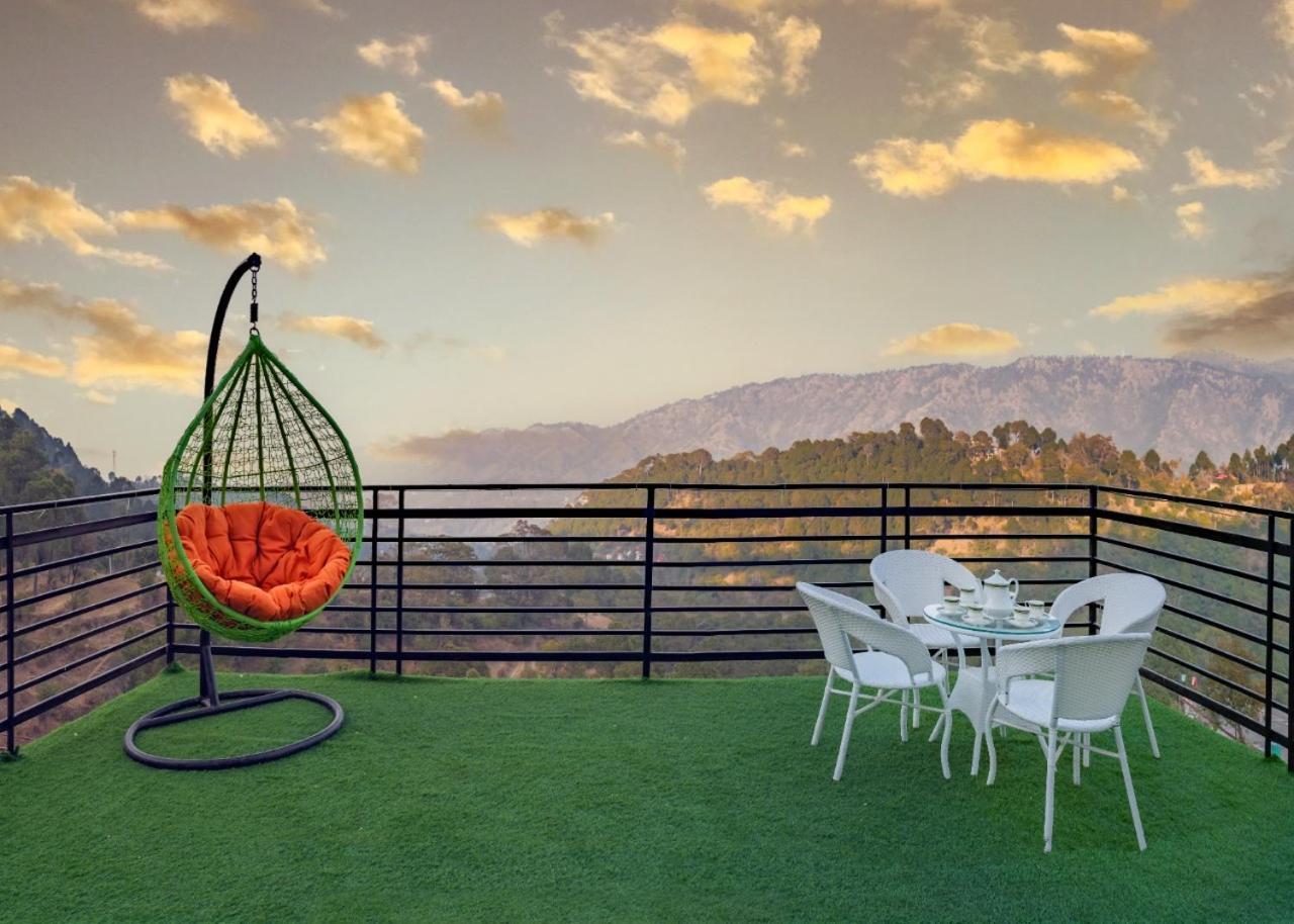 Mystic Kasauli I Pvt Balcony I Peacefull Area I Serviced Apt I By Exotic Stays ภายนอก รูปภาพ