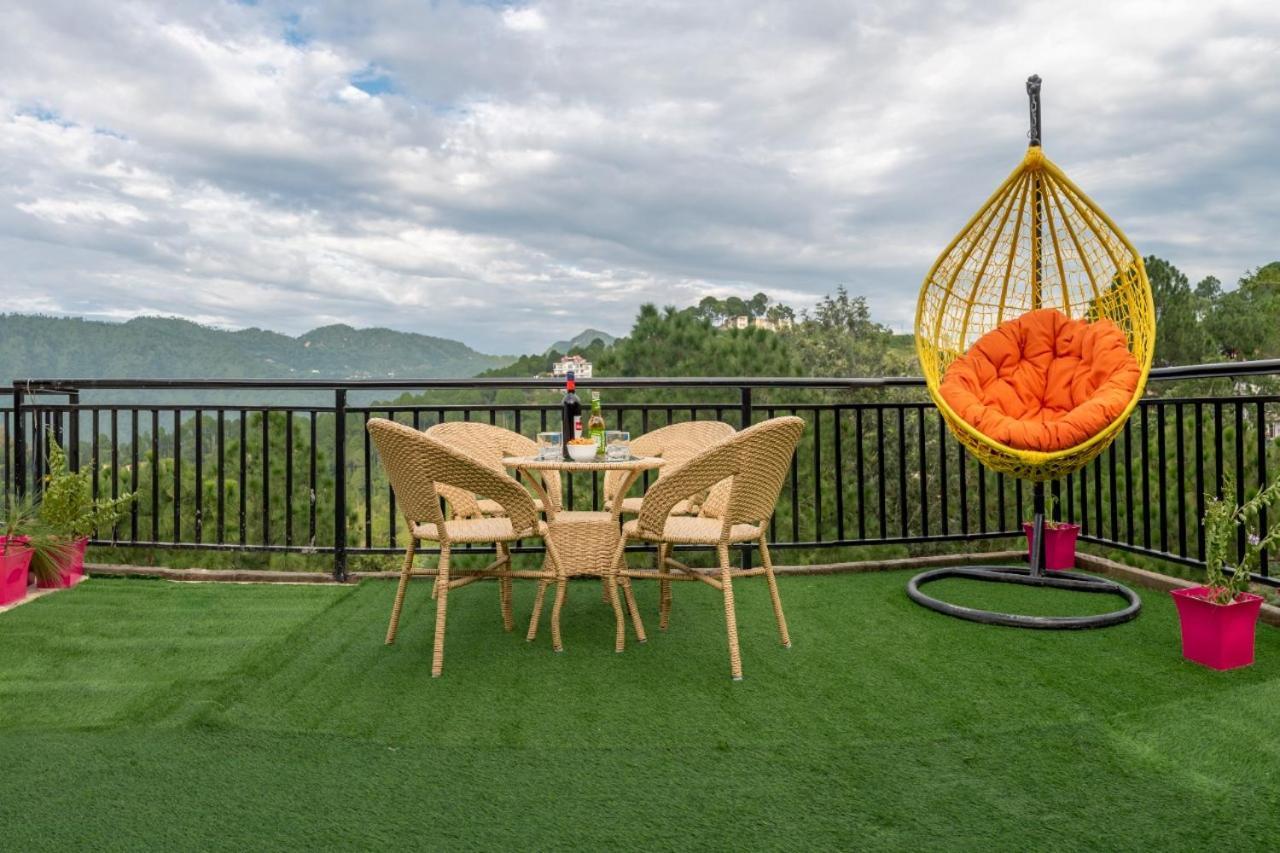 Mystic Kasauli I Pvt Balcony I Peacefull Area I Serviced Apt I By Exotic Stays ภายนอก รูปภาพ